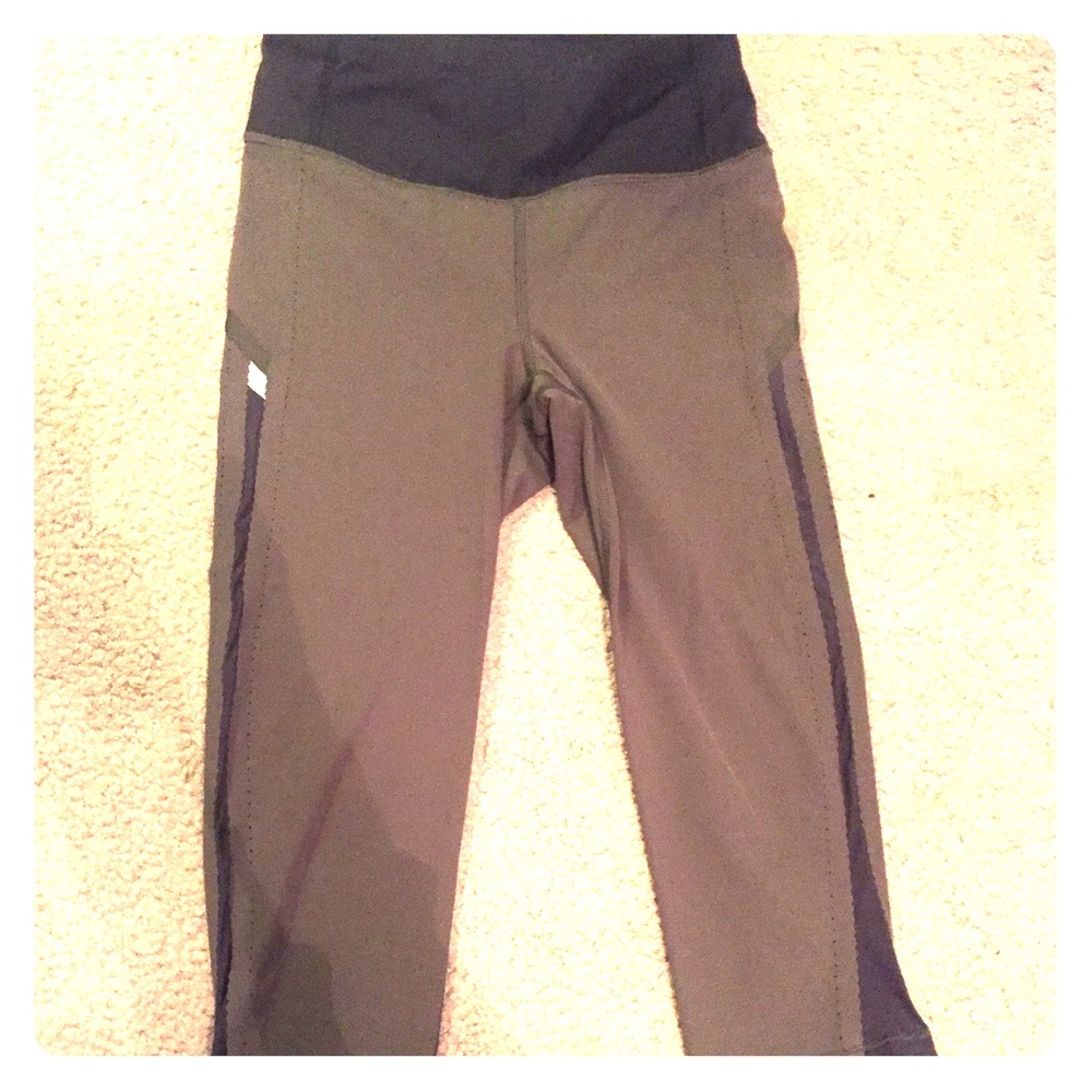 Lululemon mesh crops